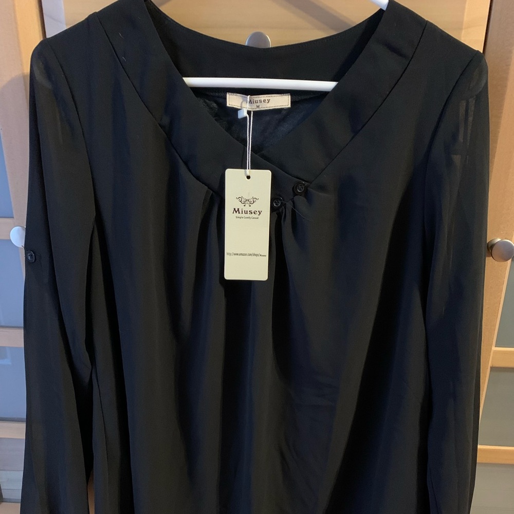 NWT Black Lined Blouse